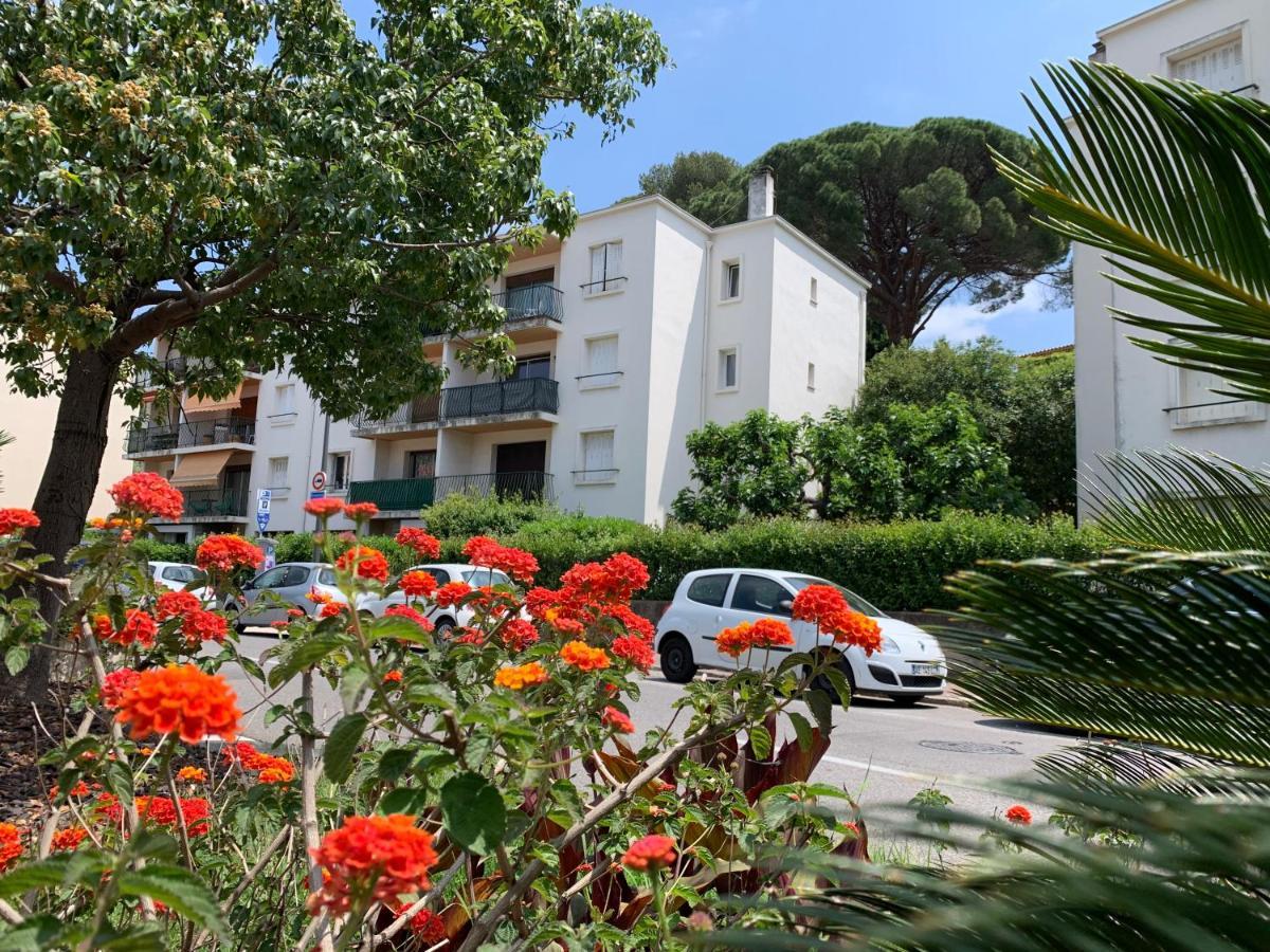 Cassis Village Options Parking And Baby מראה חיצוני תמונה