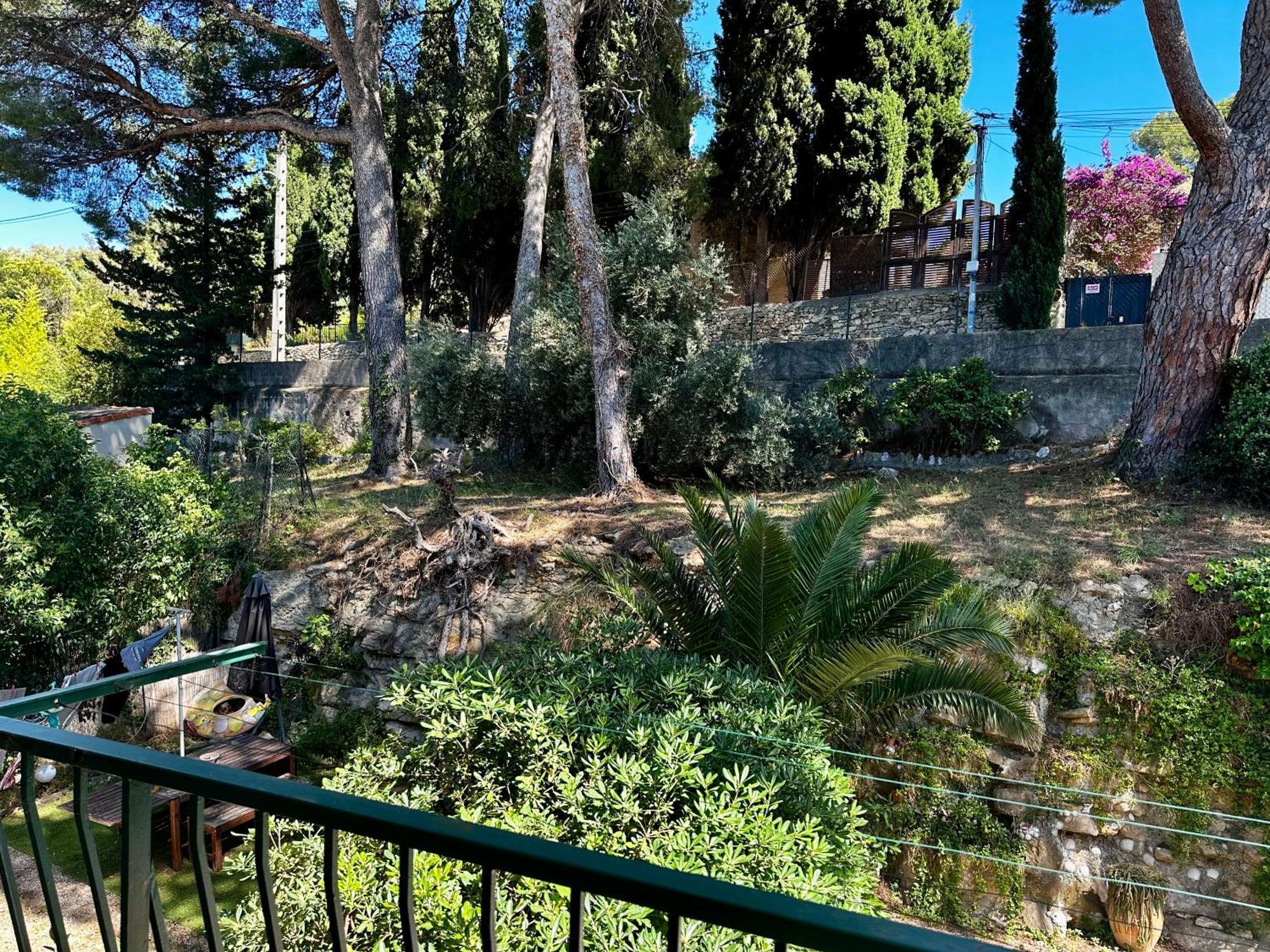 Cassis Village Options Parking And Baby מראה חיצוני תמונה